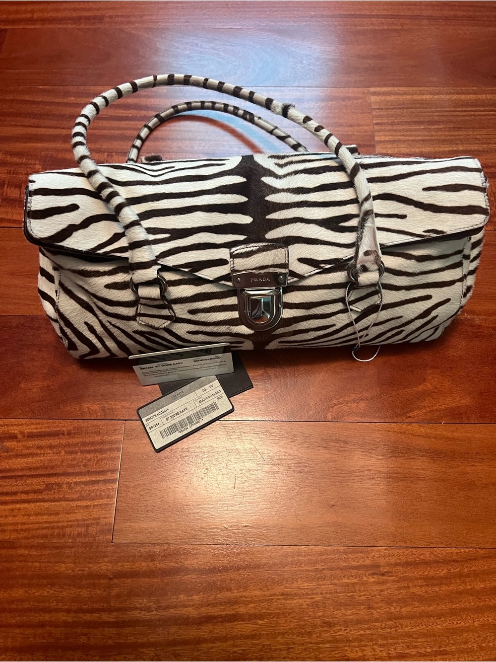 Vintage Prada St. Tigre Easy Bag 🤍